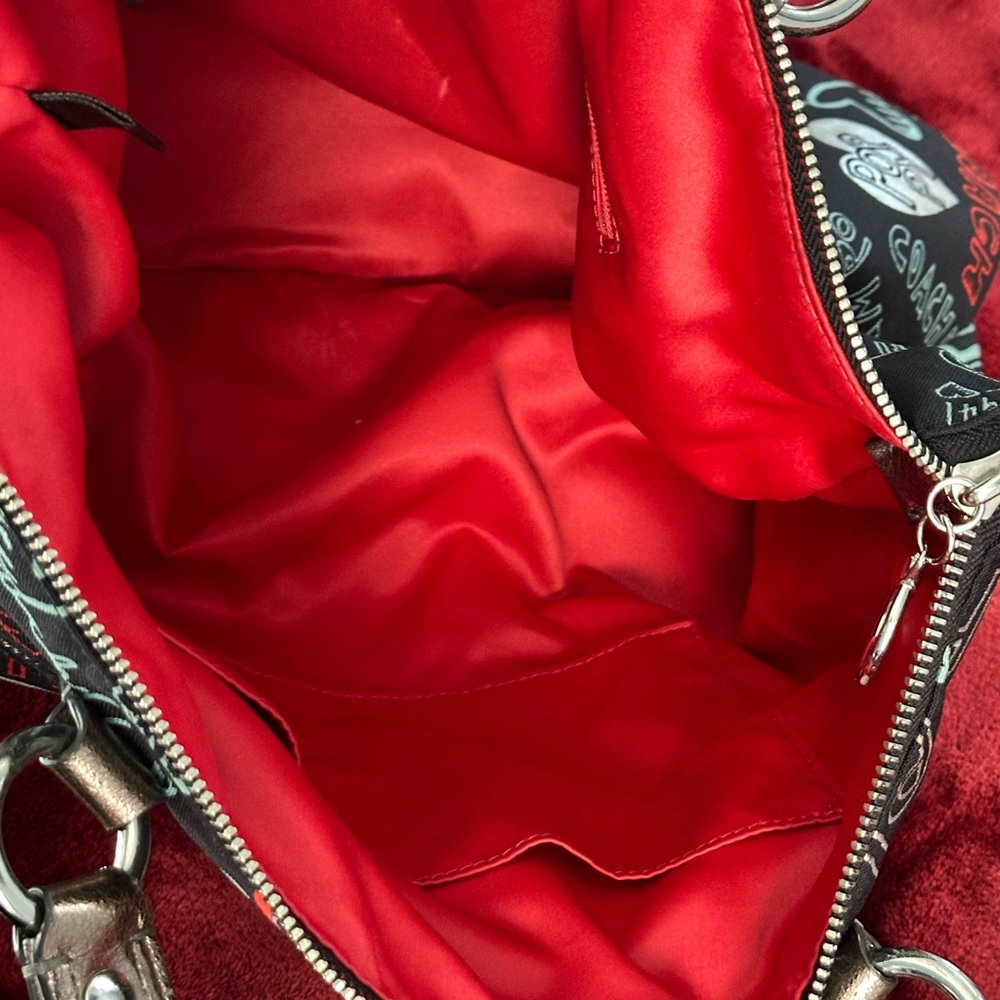 Coach signature POPPY Rare Graffiti Heart Tote vgc - Picture 8 of 11